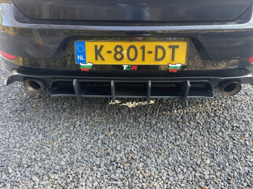 43433509-13.jpg